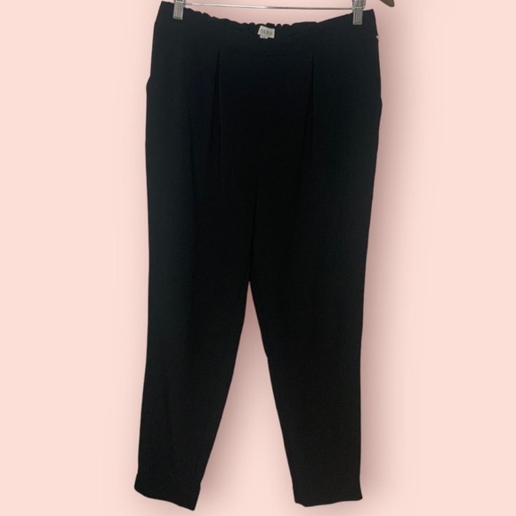 Guess Pleated Tapered Dress Pant, Size L - Picture 6 of 6